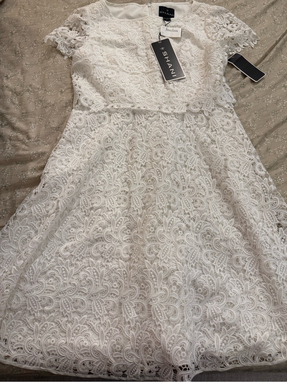 NWT SHANI White Lace Cocktail Dress size 6